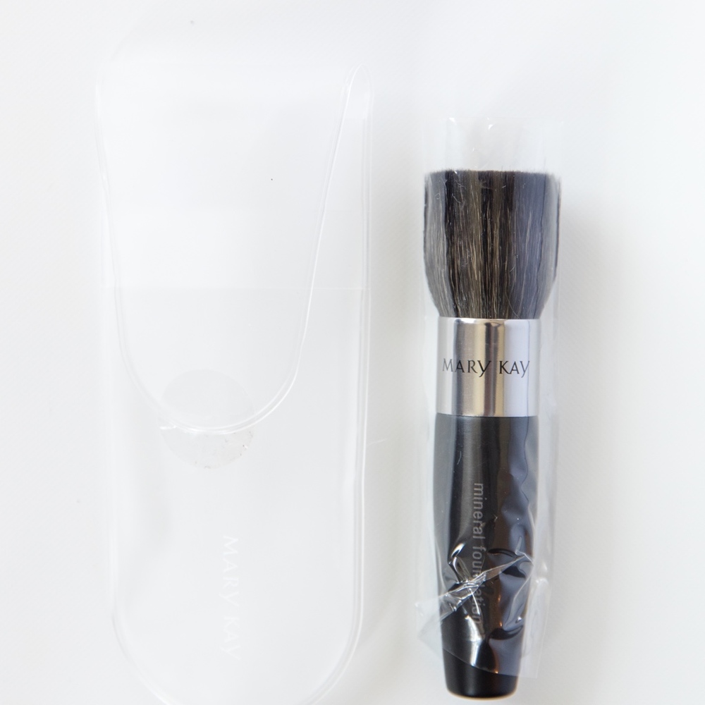 Mary Kay Mineral Foundation Brush (NEW)